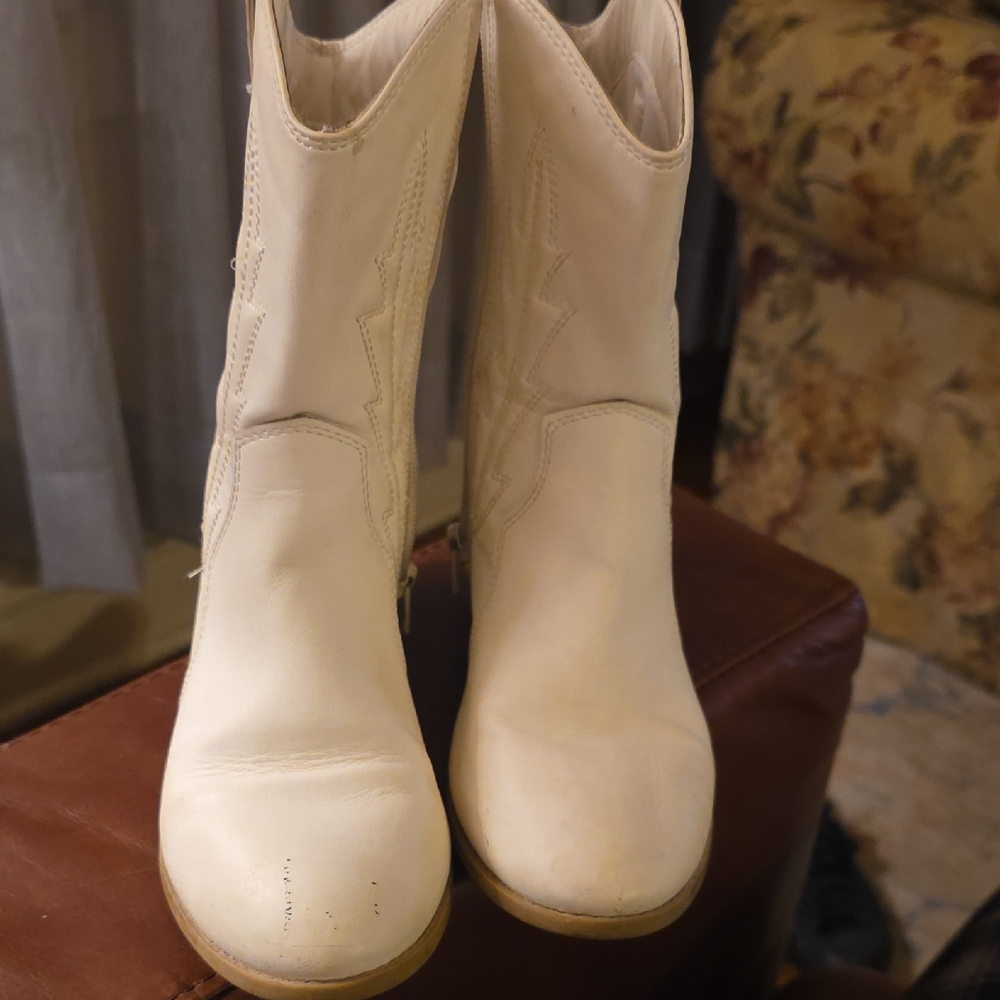 MIA Cream Ankle Booties